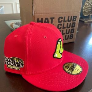 New era Boston Red Sox fitted hat. 7 3/8